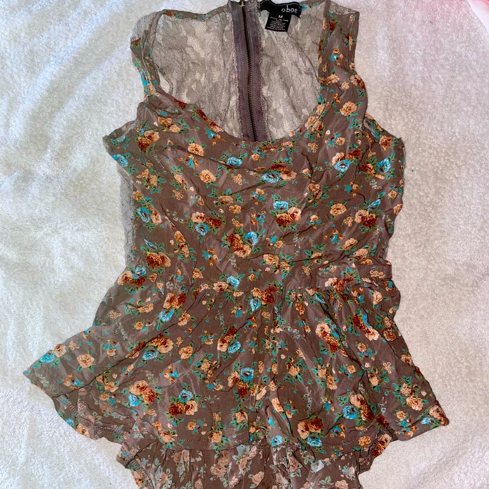 Oboe floral peplum top with lace and cutout